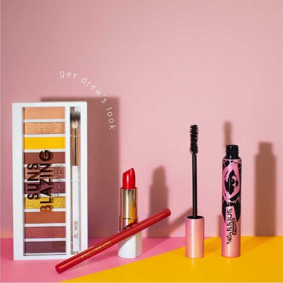 Flower Beauty Petal Pout Lip Liner in Cherry - Picture 9 of 15